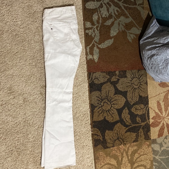Wide leg flared white jeans size 2r - Picture 2 of 2